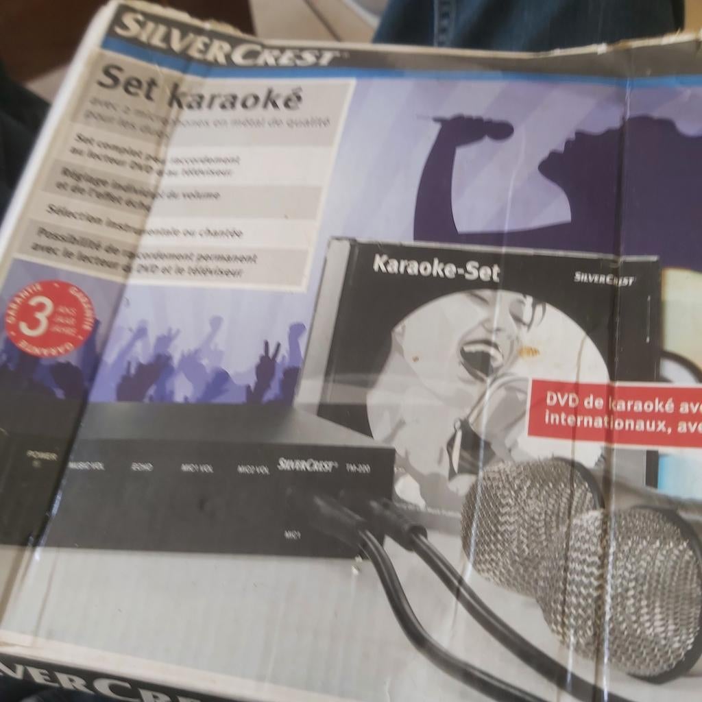 Karaoke  complet, Enlèvement