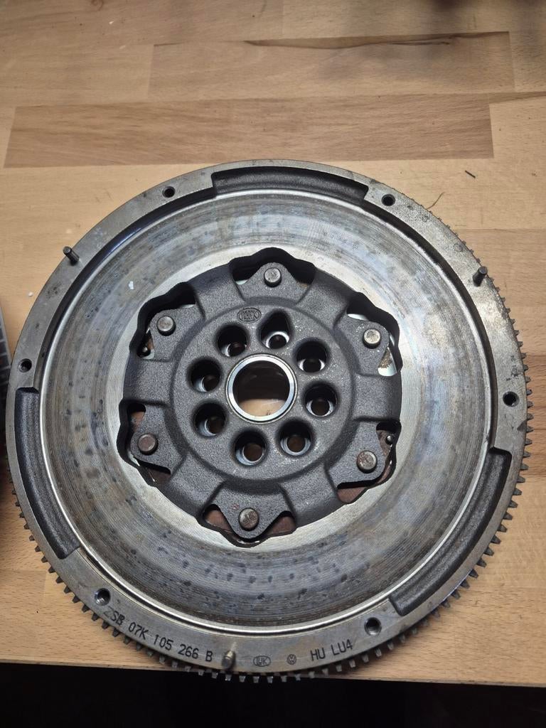 Volant moteur audi TT RS mk2 boîte manuelle, Audi