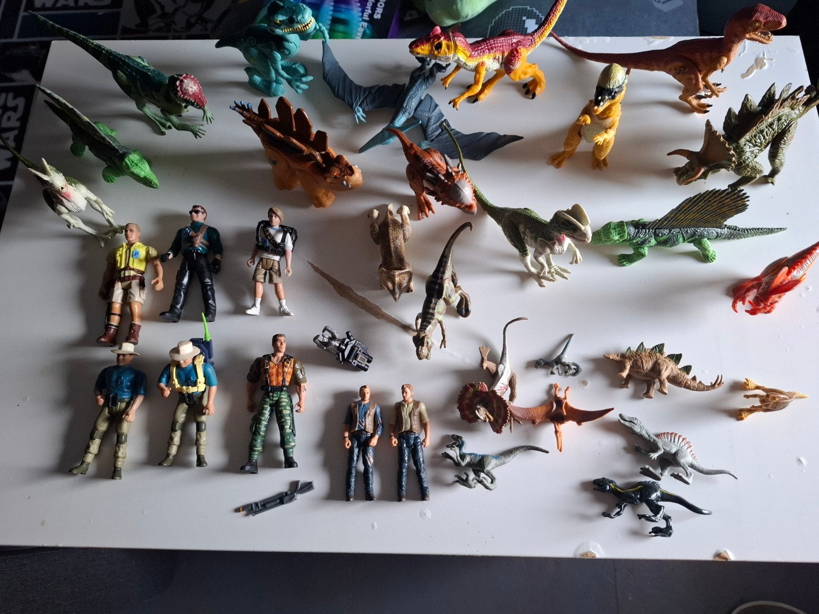 Lot actiefiguren jurrasic park, Enlèvement