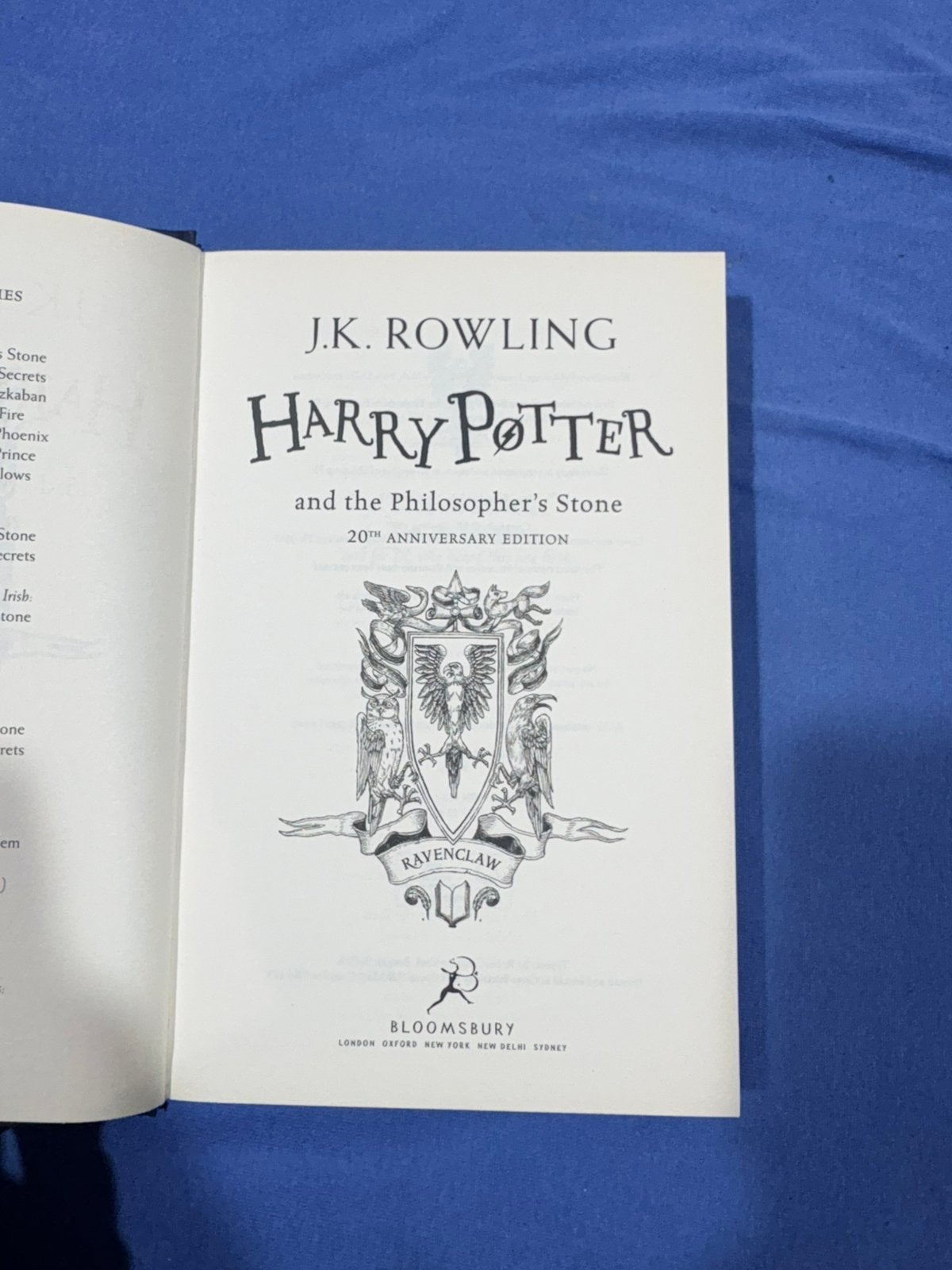 Harry Potter and the Philosopher's Stone Ravenclaw Hardcover, Ophalen of Verzenden, Zo goed als nieuw
