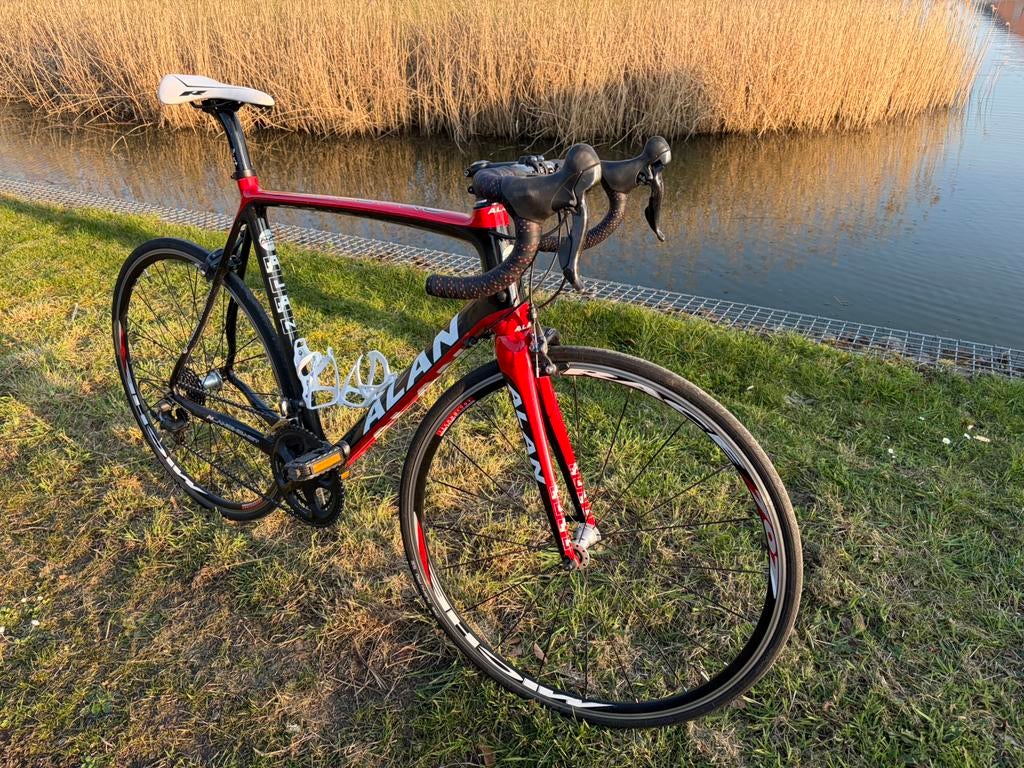 ‍️ Alan racefiets – Carbon topfiets in zeer nette staat, Fietsen en Brommers, Fietsen | Racefietsen, Zo goed als nieuw, Carbon