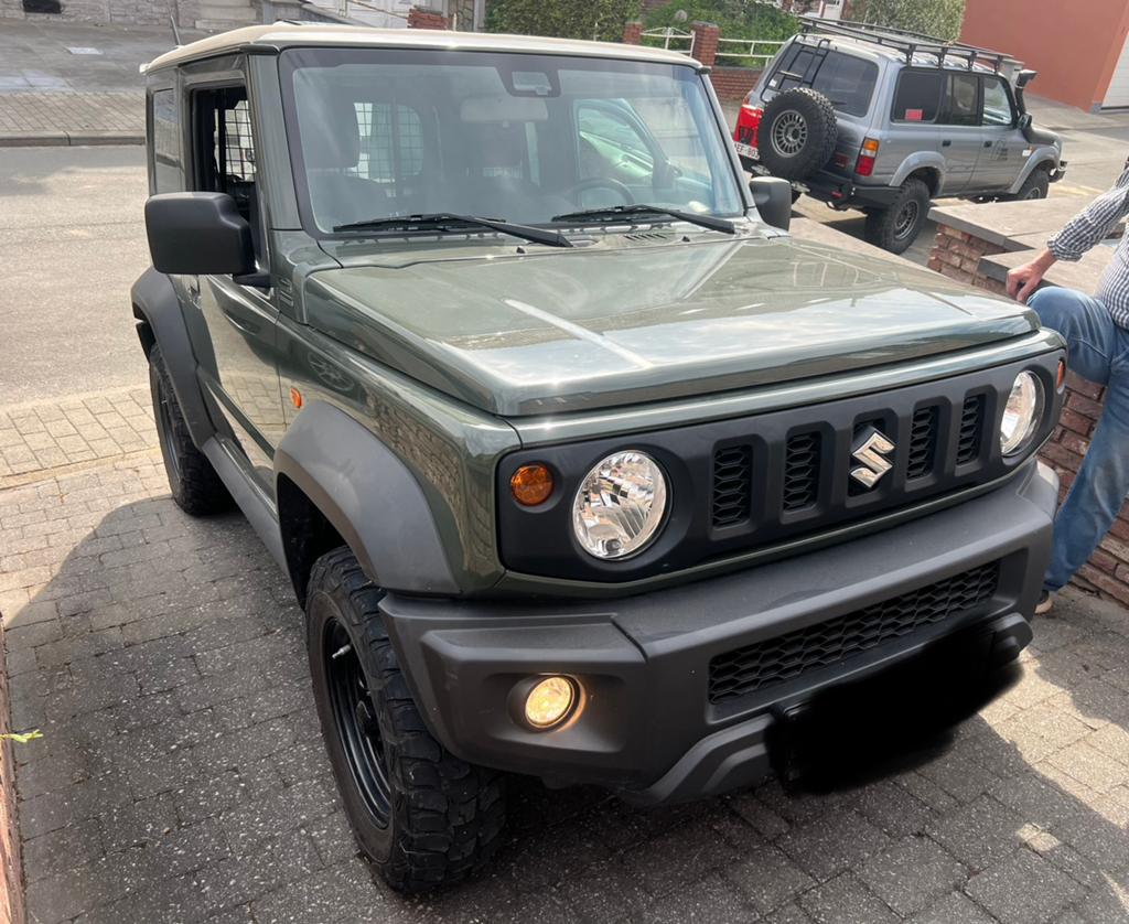 Suzuki jimny, bwj 2023, 28.000km, 4x4, 15 Benzine, Autos, Suzuki, Achat, Euro 6, Boîte manuelle, Autres couleurs