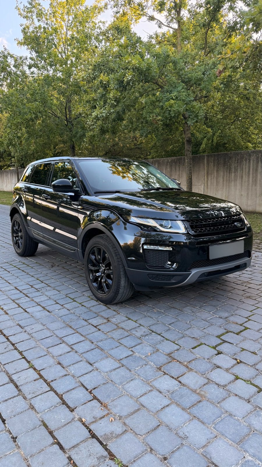 RANGE ROVER EVOQUE – PANO – FULL BLACK, Automaat, 1800 kg, 4 cilinders, Zwart