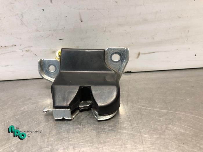 Mécanique de verrouillage hayon d'un Toyota Starlet (Starle, -, 3 mois de garantie, Toyota, Utilisé