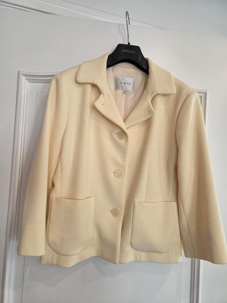 Tailleur pantalon jaune vanille/beurre Gigue 40/42, Vêtements | Femmes, Jaune, Comme neuf, Enlèvement, Costume ou Complet