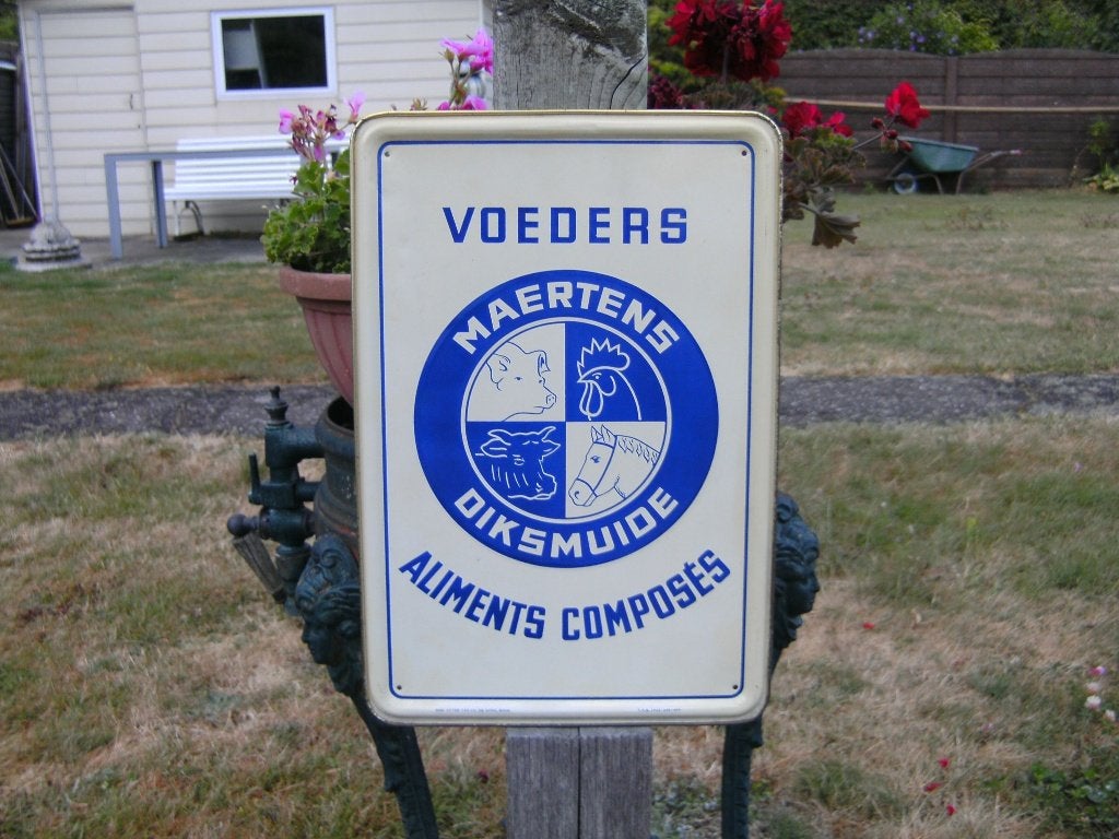 blikken bord Maertens voeders Diksmuide 1954, Ophalen of Verzenden, Zo goed als nieuw