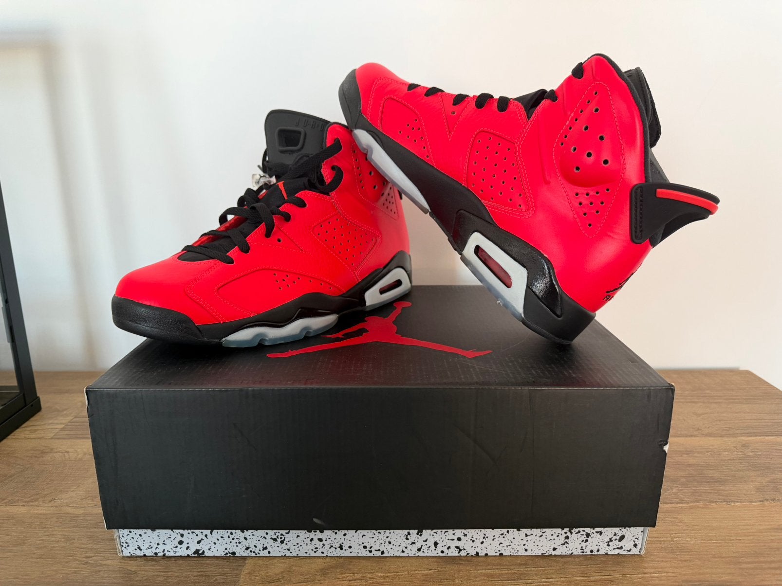 Jordan 6 Infrared 23 - Maat 42 (nieuw, nooit gedragen), Kleding | Heren, Schoenen, Ophalen, Overige kleuren, Nieuw, Sneakers