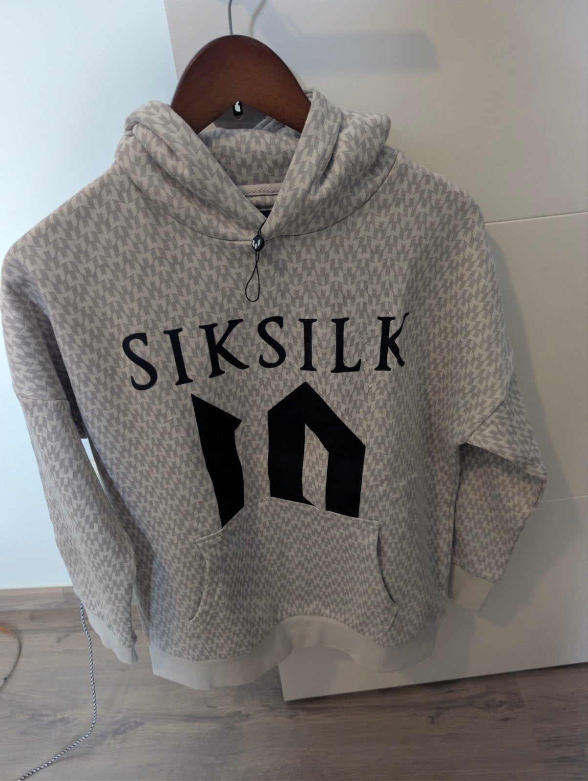 hoodie nooit gedragen, Enfants & Bébés, Vêtements enfant | Taille 164, Enlèvement, Neuf, Garçon, Pull ou Veste