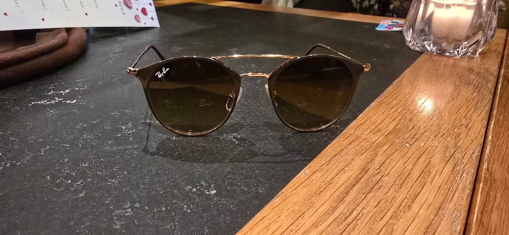 Originele Ray Ban zonnebril voor vrouwen, Autres couleurs, Comme neuf, Enlèvement, Ray-Ban
