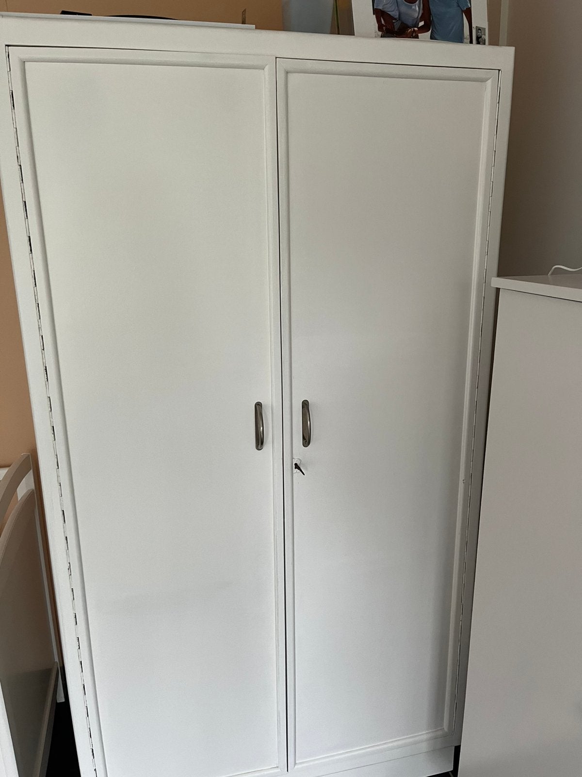 Witte kast, Ophalen, Met plank(en), Gebruikt, Wit