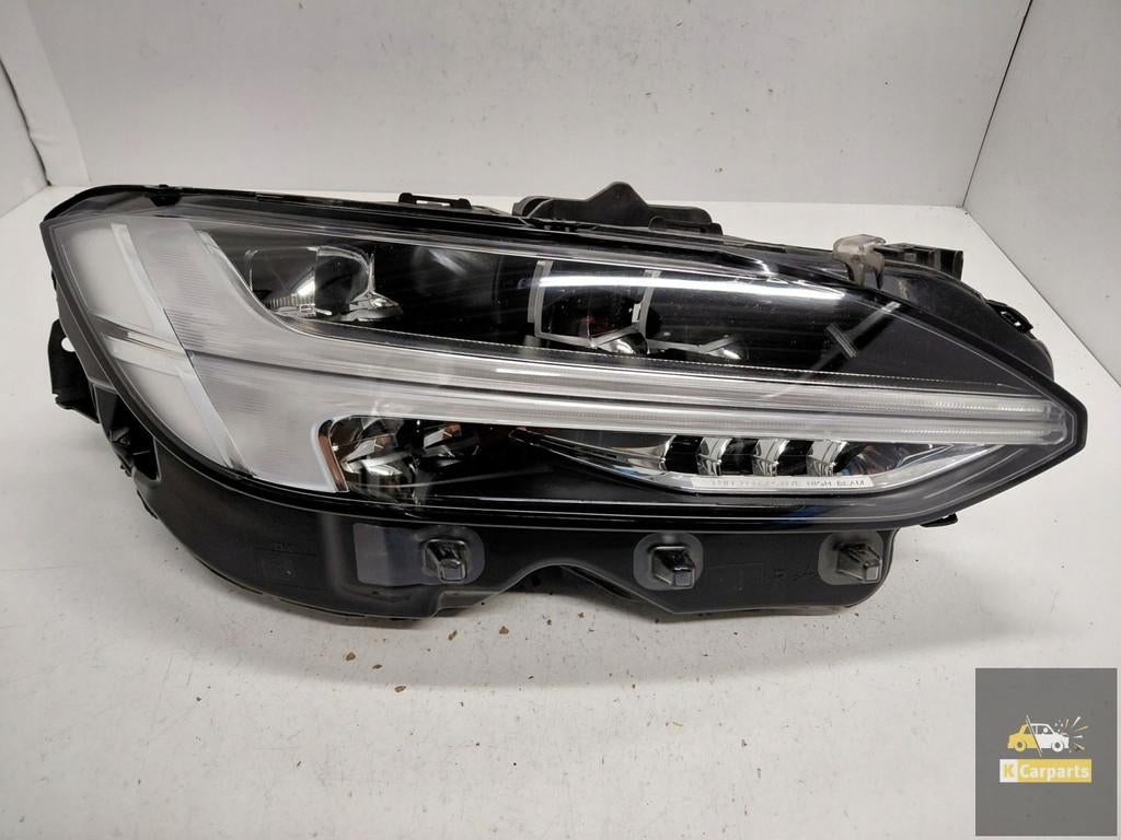 32404736, Volvo S90 V90 Lift Volledig Led 2 Modules rechterl, Gebruikt, Gunnar Engellaus vag 8
405 31  Gothenburg, SE, Info@volvocars.com