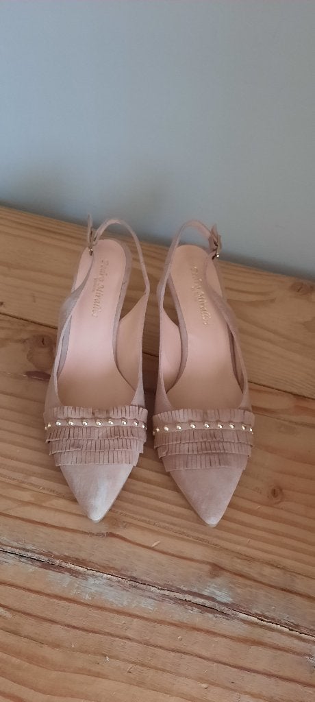 Nieuwe schoenen Pedro miralles maat 40, Schoenen met lage hakken, Beige, Nieuw, Ophalen of Verzenden