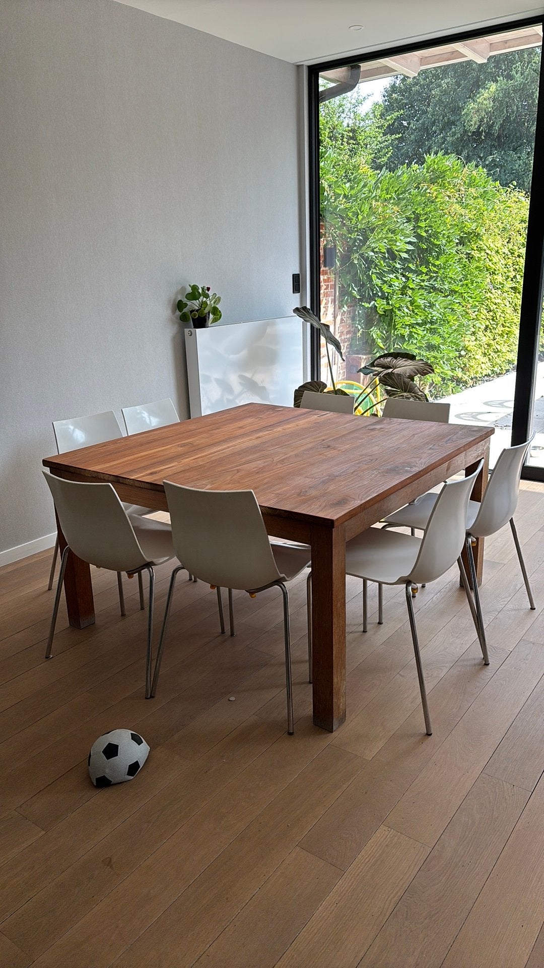 Vierkanten volhouten tafel, 1m40, Huis en Inrichting, Ophalen, Gebruikt, Past in vele stijlen, Vijf personen of meer
