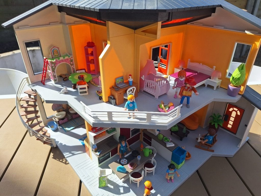 Playmobil huis met allerlei gadgets, Hobby en Vrije tijd, Ophalen, Zo goed als nieuw