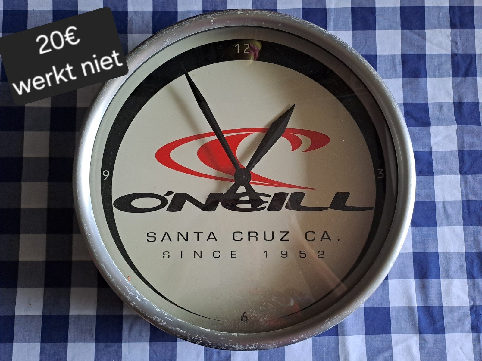 O'Neill klok, Ophalen