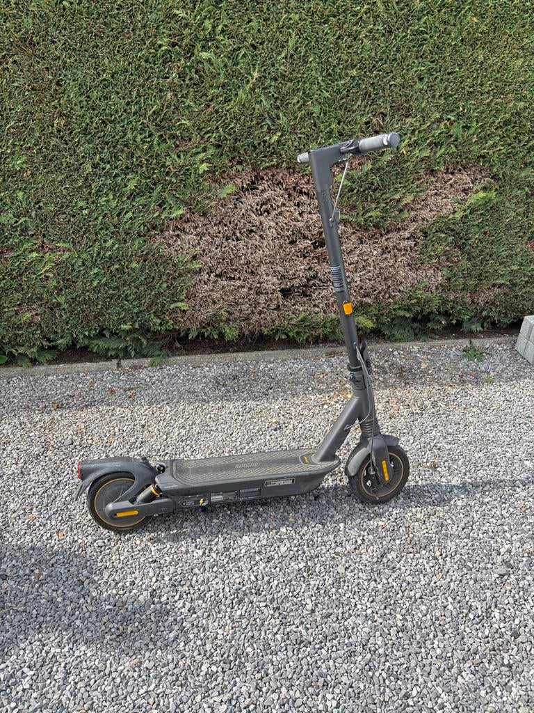 Zwarte Ninebot G2 Max goede staat, Fietsen en Brommers, Steps, Ophalen, Gebruikt, Elektrische step (E-scooter)