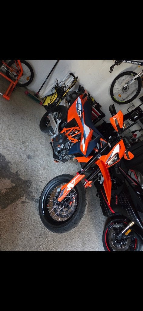 KTM SMC R 690, Motos, Enlèvement