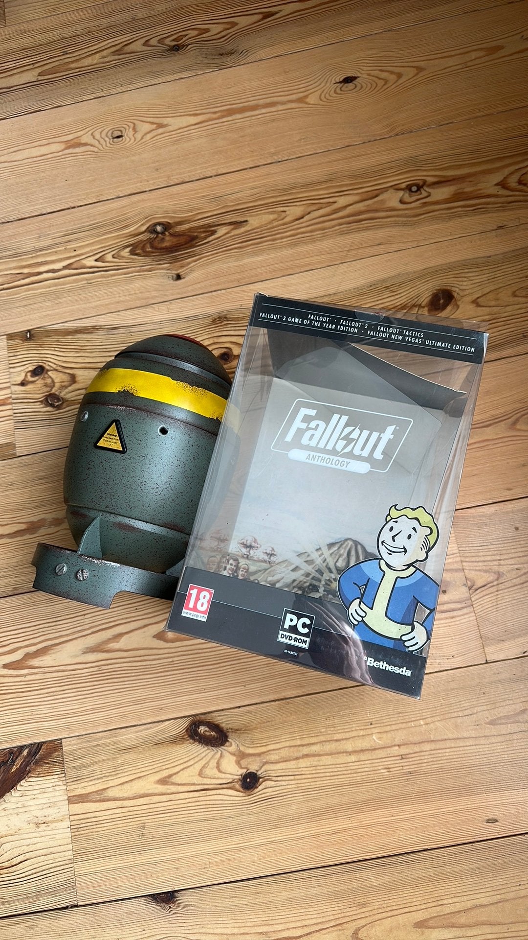Fallout Anthology mini nuke, Enlèvement ou Envoi, Utilisé