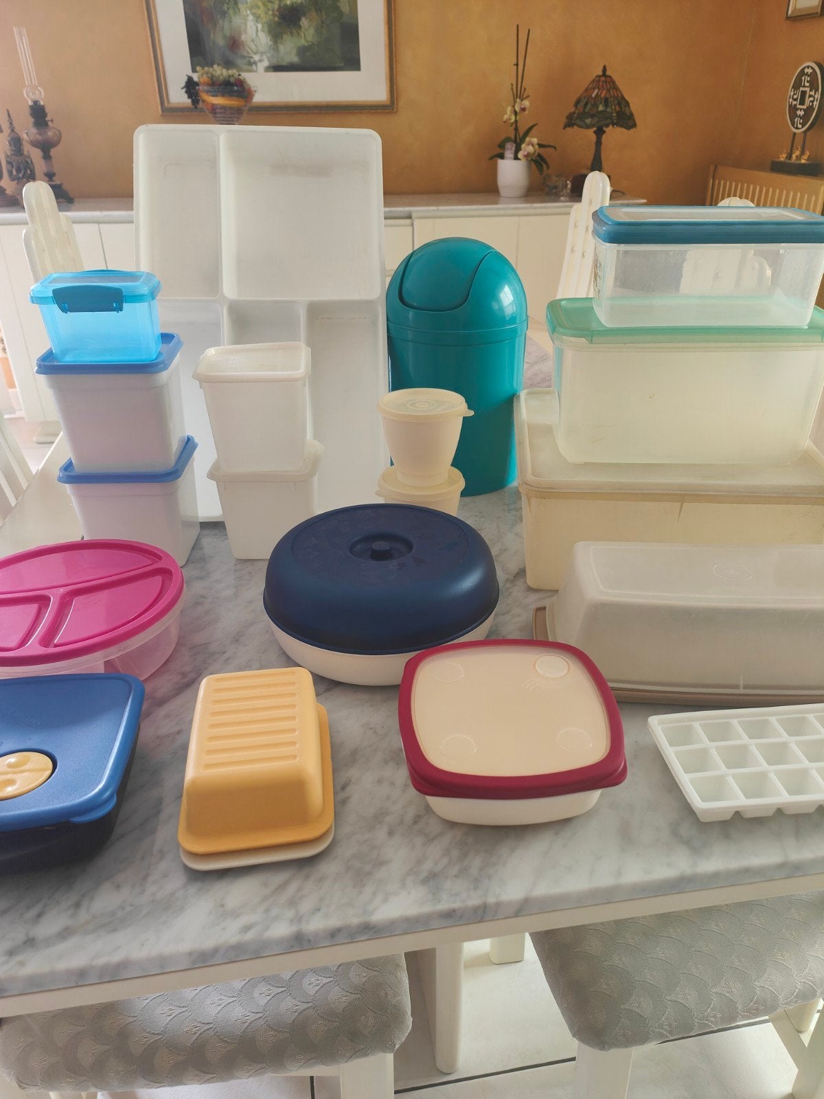 Lot de boîtes tupperware et autres rangements, Maison & Meubles, Cuisine| Tupperware, Enlèvement, Beurrier