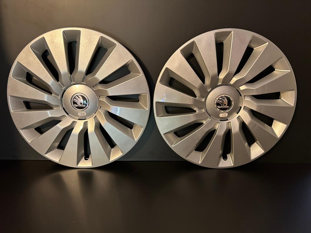 2 originele Skoda Octavia Roomster Superb 16" wieldop, Auto diversen, Wieldoppen, Ophalen of Verzenden, Zo goed als nieuw