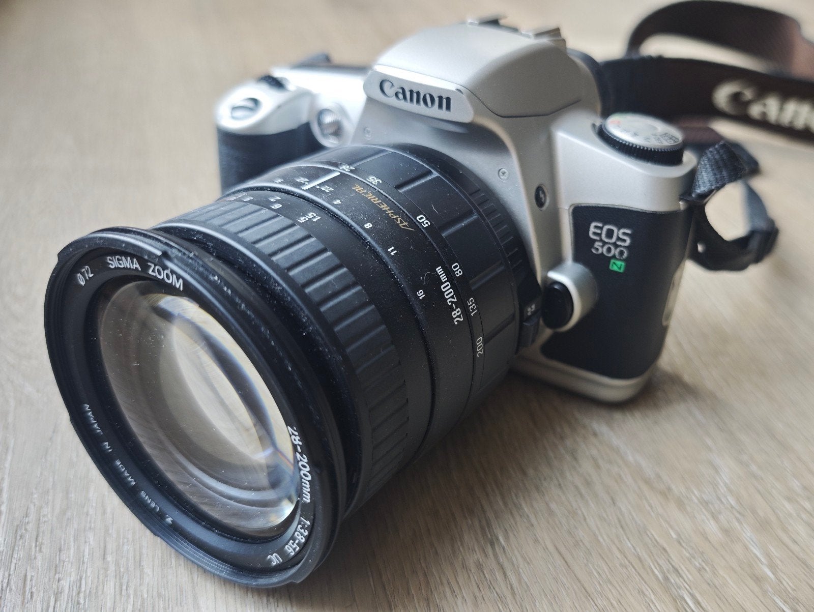 Canon EOS 500 N met Sigma zoom lens 28-200mm, Enlèvement, Utilisé, Reflex miroir, Canon
