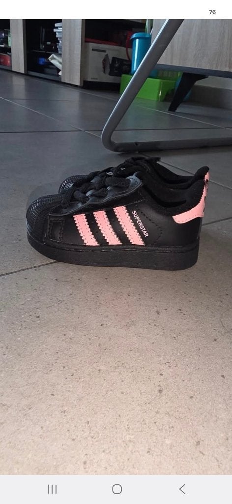 Adidas Superstar pointure 19, Kinderen en Baby's, Adidas, Meisje, Overige typen, Ophalen of Verzenden