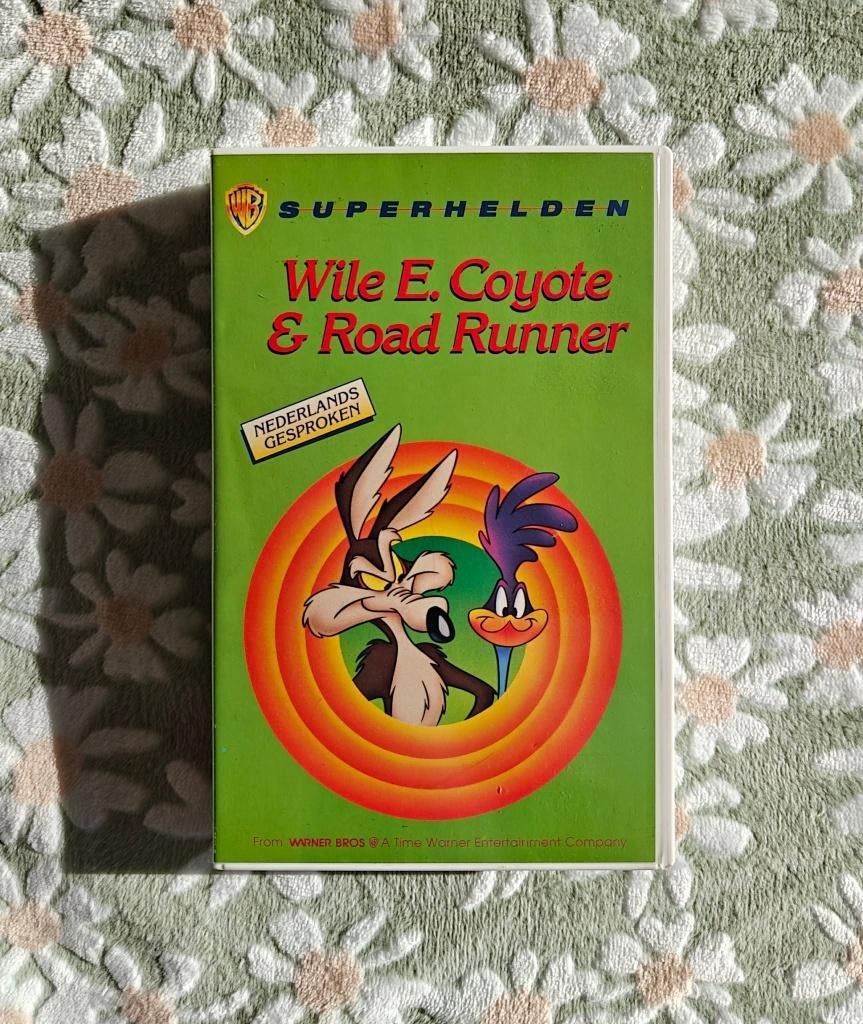 VHS - Superhelden - Road Runner & Wille E. Coyote - €3, CD & DVD, VHS | Film, Tous les âges, Enlèvement, Utilisé, Comédie