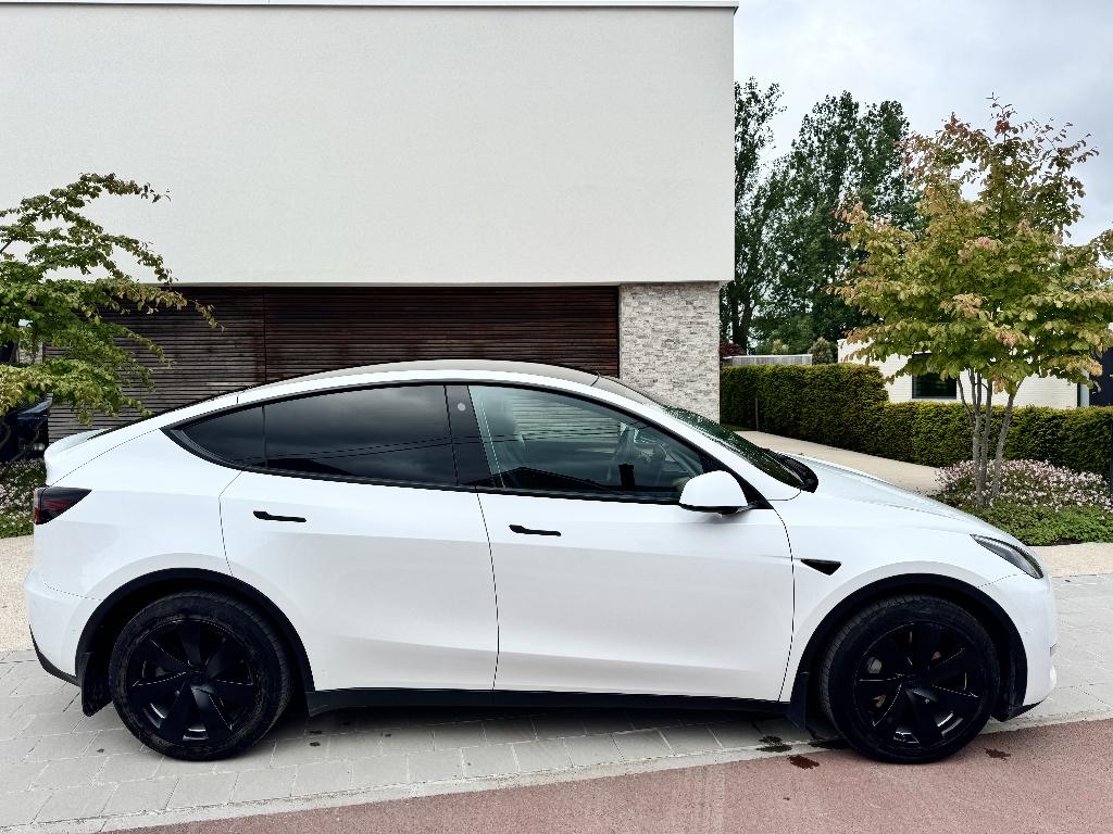 Tesla model y all wheel drive longrange - AUTOPILOT, Auto's, Tesla, Automaat, 324 kW, Leder, Elektrisch