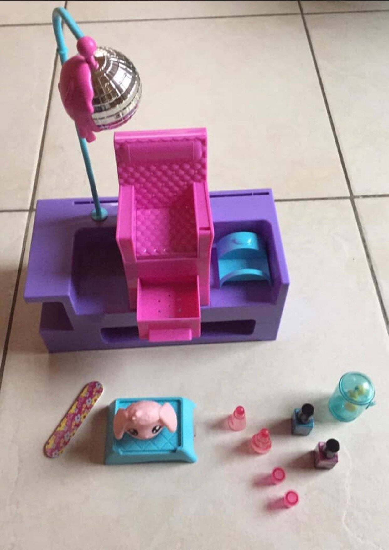 Nagelsalon, Kinderen en Baby's, Speelgoed | Poppenhuizen, Ophalen of Verzenden, Zo goed als nieuw