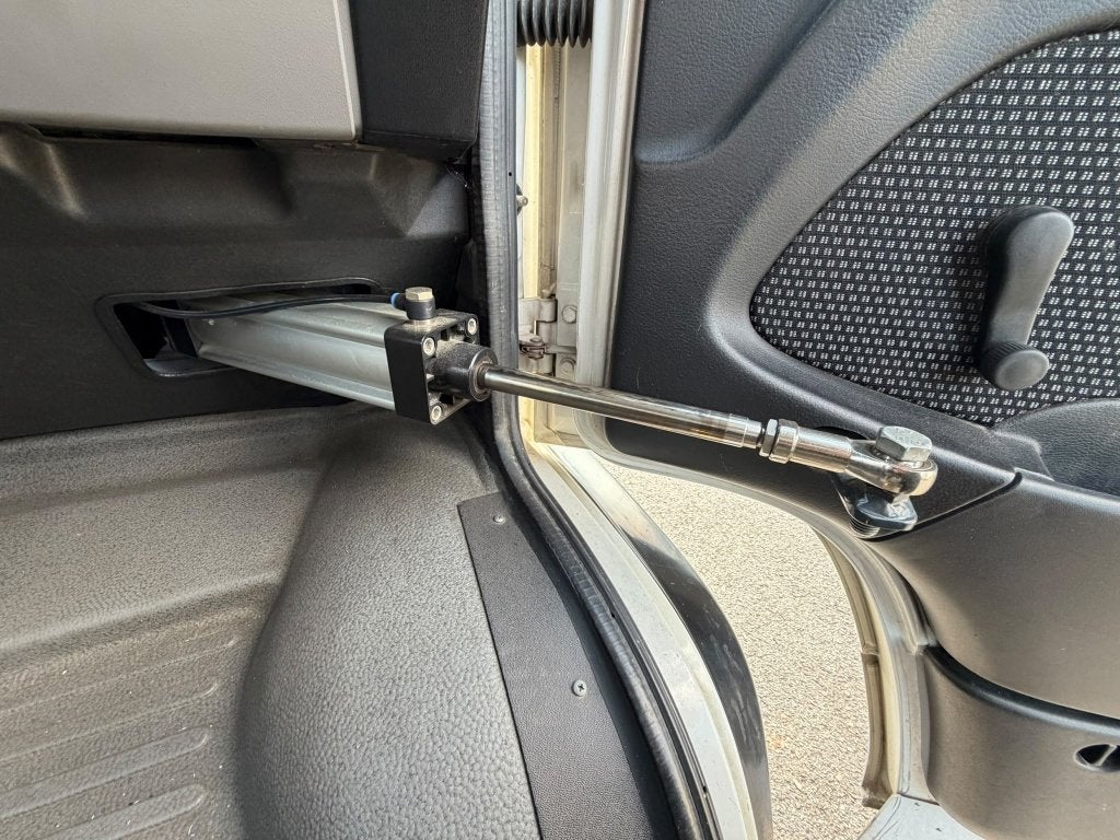 Mercedes Vario 0813 (Stock ID 50508) — 21