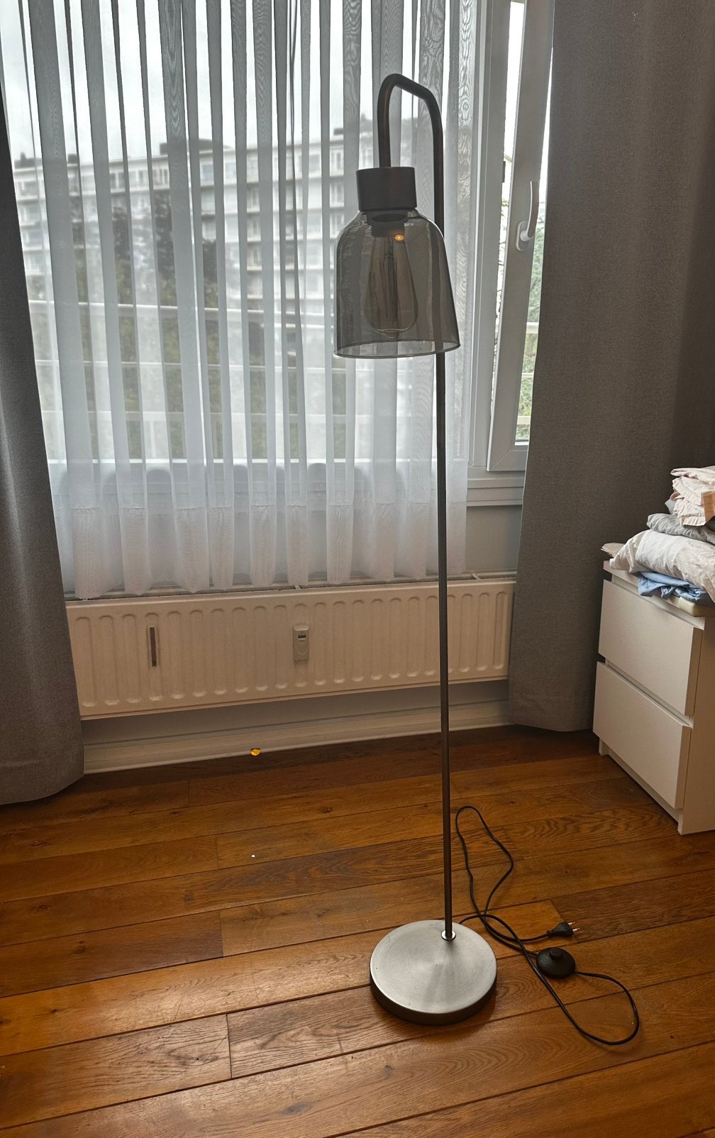 Lampe gris métallisé avec ampoule, Enlèvement, Comme neuf