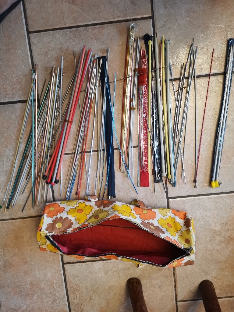 aiguilles à tricoter (une centaine), Hobby & Loisirs créatifs, Tricot & Crochet, Enlèvement ou Envoi, Utilisé, Tricot, Aiguille