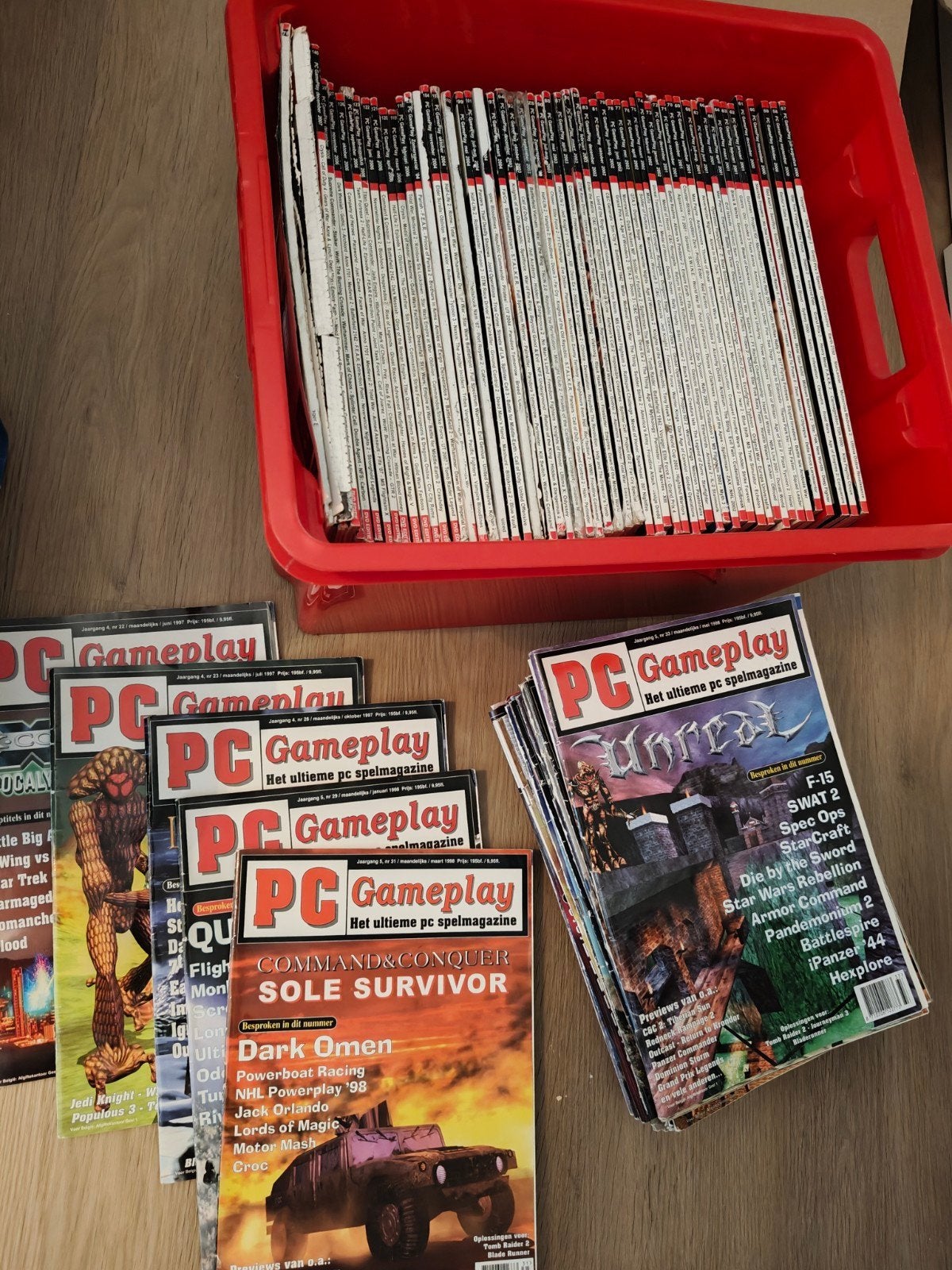 +- 100 oude PC gameplay magazines: 1997-2006, Enlèvement