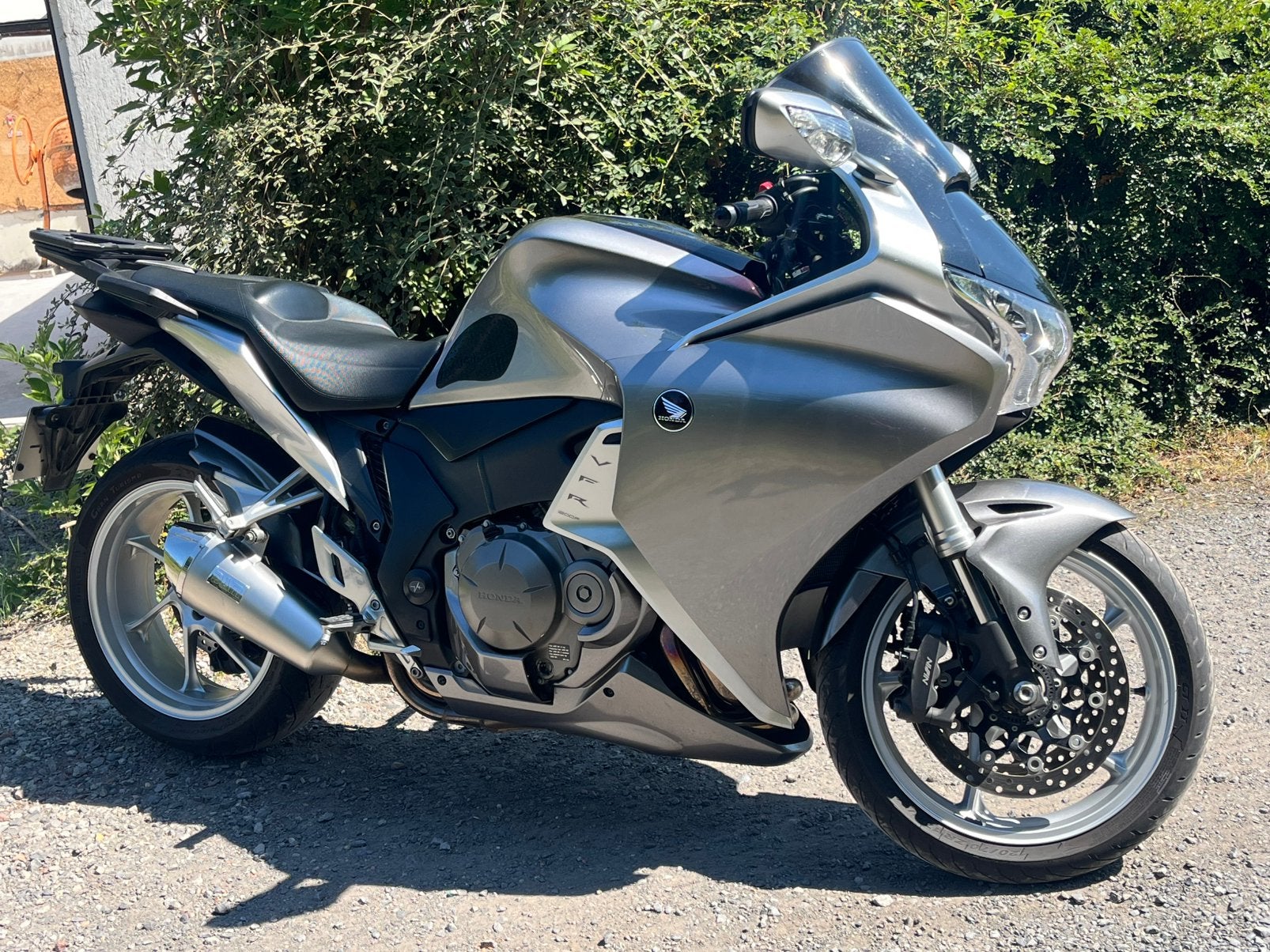Vfr1200F, Motos, Motos | Honda, Particulier, Tourisme, plus de 35 kW, 4 cylindres, Permis Moto A, ABS, Transmission par cardan