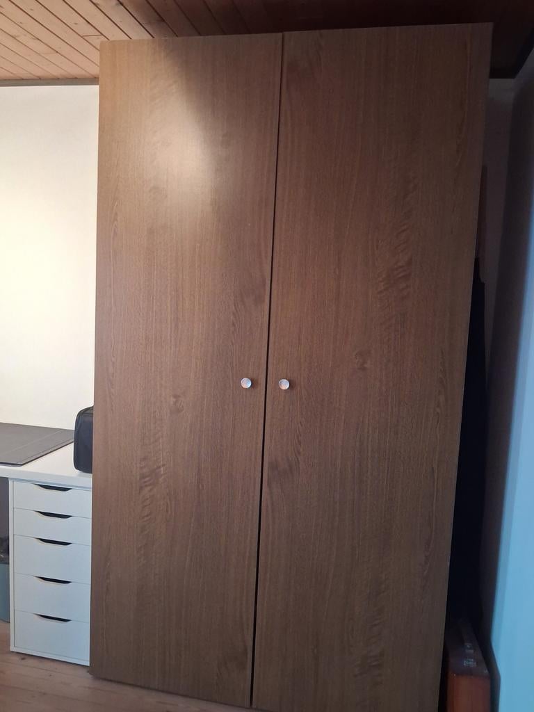 Gratis kleerkast, Ophalen