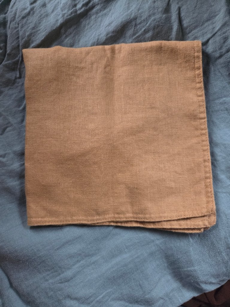 Kussenhoes van puur okerkleurig linnen, Overige merken, Geel, Nieuw, Ophalen of Verzenden