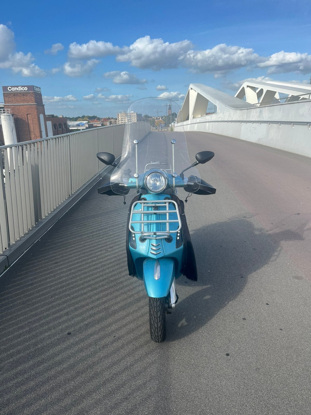 Vespa primavera, Fietsen en Brommers, Ophalen, Overige modellen, Klasse A (25 km/u), Zo goed als nieuw