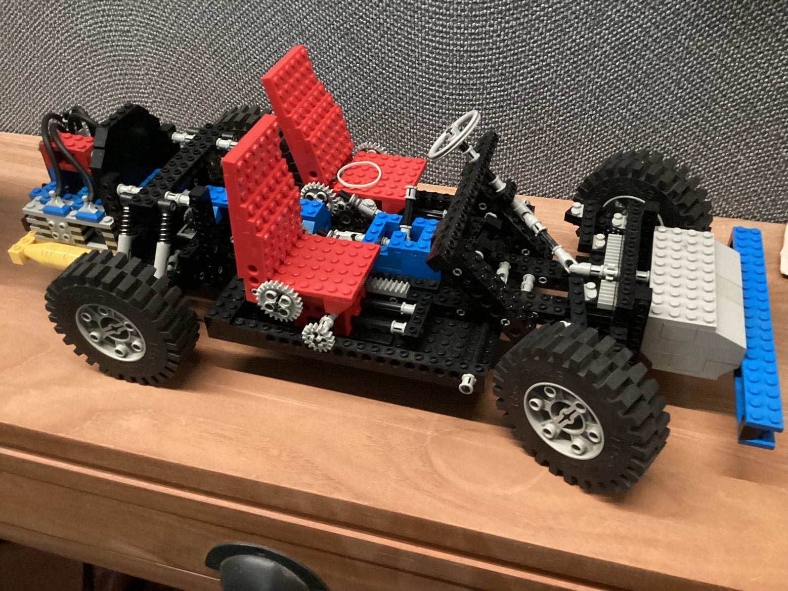 Lego technics car chassis 8860, Kinderen en Baby's, Ophalen of Verzenden, Zo goed als nieuw, Lego, Technic