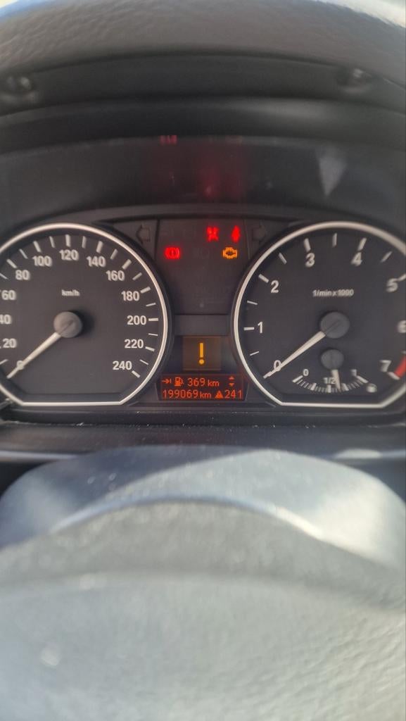 Te koop BMW serie 1, Auto's, BMW, Particulier, Adaptieve lichten, Airbags, Airconditioning, Automatische klimaatregeling, Bi-Xenon koplampen