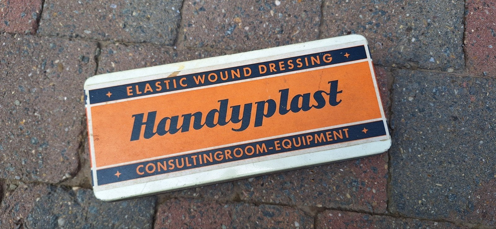 Boîte Handyplast WH, Enlèvement