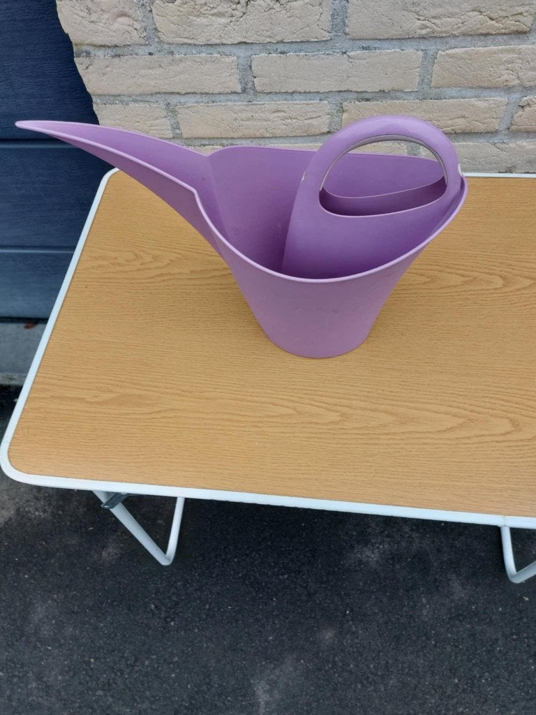 Gieter paars, Tuin en Terras, Ophalen, Zo goed als nieuw