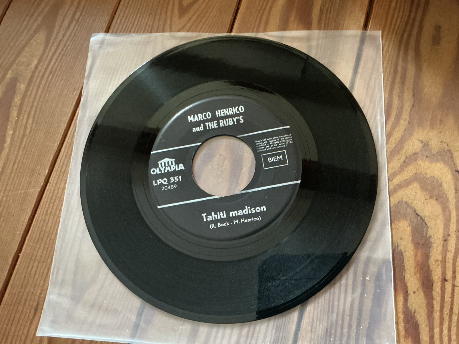 7” Marco Henrico & the Ruby’s - Tahiti Madison, Fotohoes, Ophalen of Verzenden, Gebruikt