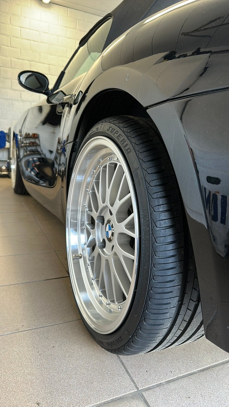 Kit BMW 19' 5 x 120 pouces de large Nouveau, Autos : Pièces & Accessoires, Pneus & Jantes, Pneus et Jantes, Pneus été, 19 pouces