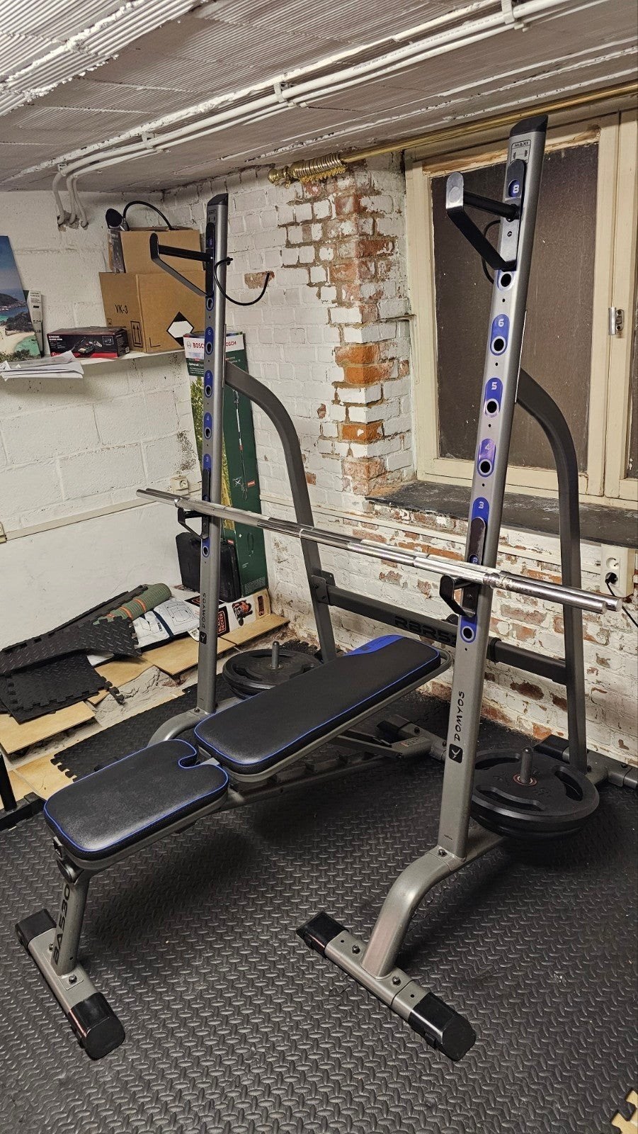 Halterbank + squad rack + 2 halters + 4 x 20 kg gewichten, Ophalen