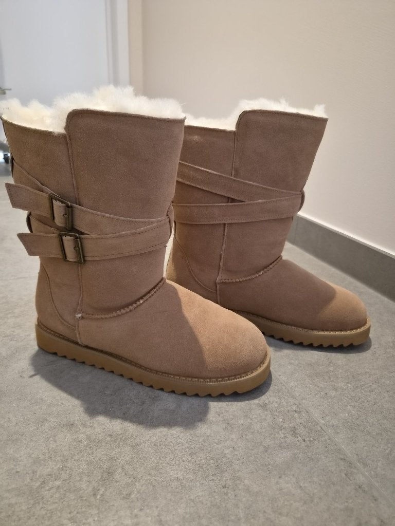 Gooce boots kastanjebruin suède met gespen, maat 40, Bruin, Gooce, Lage of Enkellaarzen, Nieuw