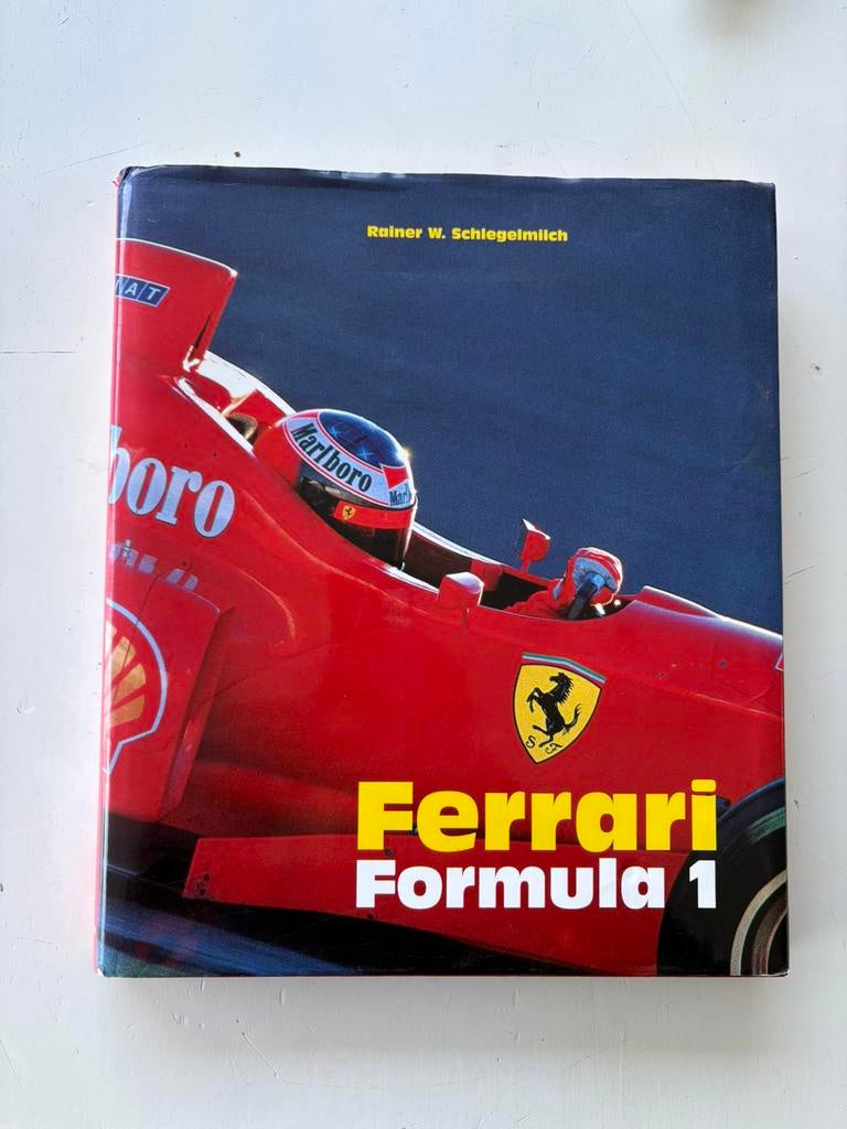 Boek Ferrari Formule één uitgave 1994, Boeken, Ophalen, Zo goed als nieuw, Ferrari