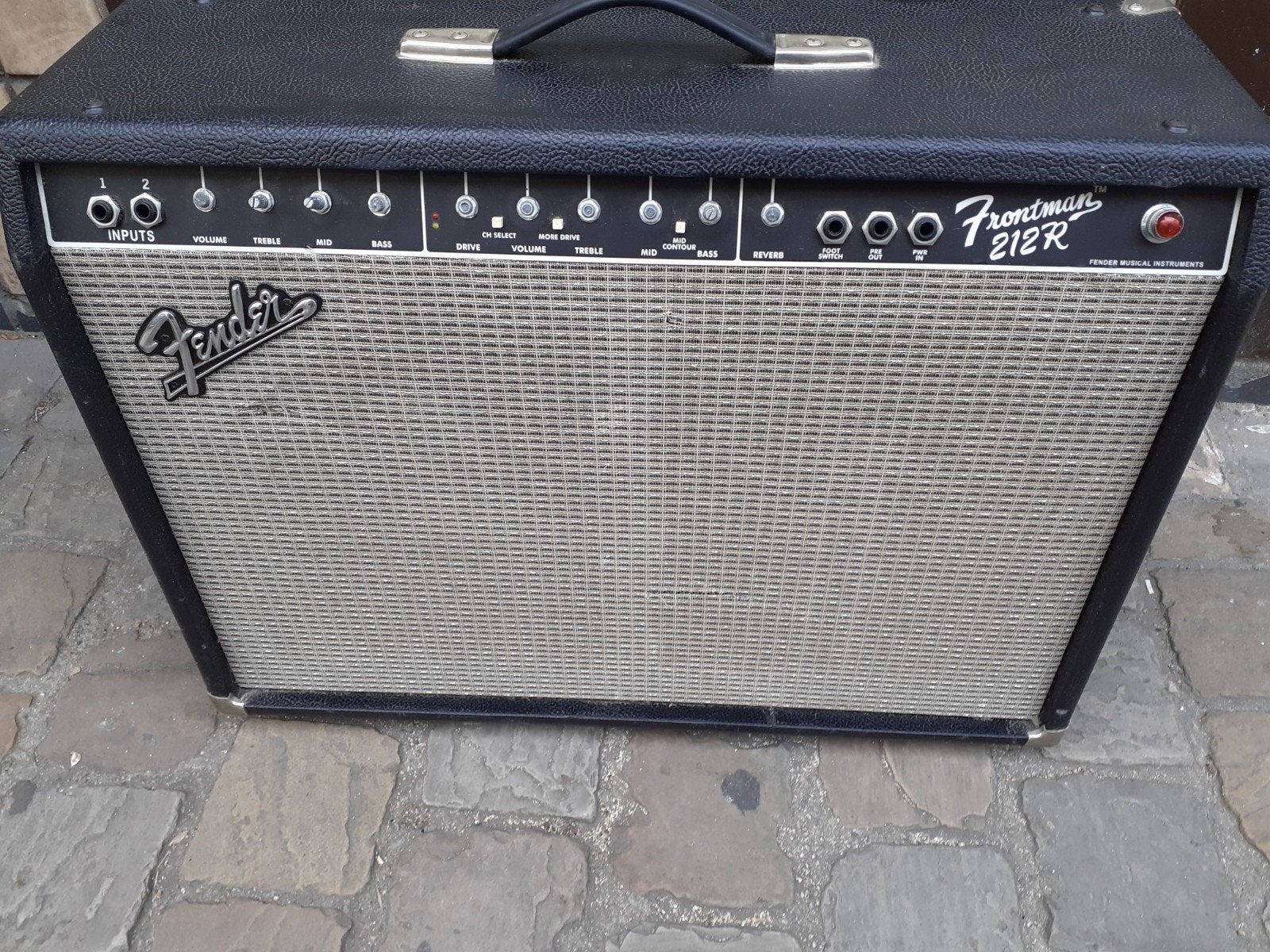 AMPLI  GUITAR  FENDER  TYPE FRONTMAN, Musique & Instruments, Enlèvement, Utilisé, Guitare, 100 watts ou plus
