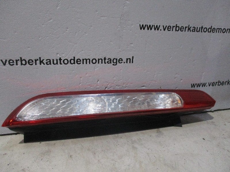 FEU ARRIÈRE GAUCHE Ford Focus 2 (8m51-13405-ad), Henry-Ford-Straße  1
50735  Köln, DE, Ford-Werke GmbH, Kunden@ford.com, Ford