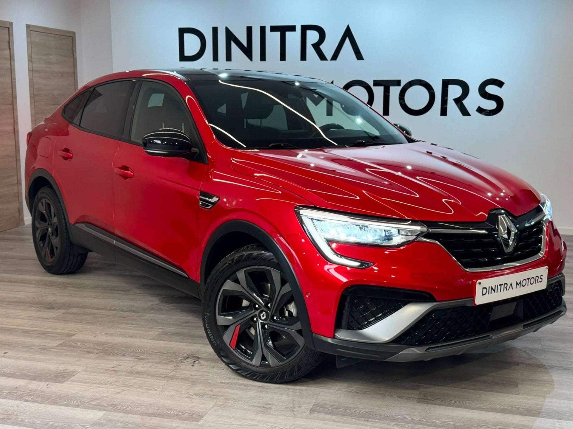 Renault Arkana E-TECH 1.6i R.S.Line - Bose/ACC/LED/Navi/Zete, Automaat, Arkana, Gebruikt, 4 cilinders