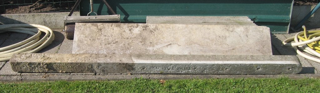 betonnen borduur en paal, Tuin en Terras, Ophalen, Zo goed als nieuw, 180 tot 250 cm